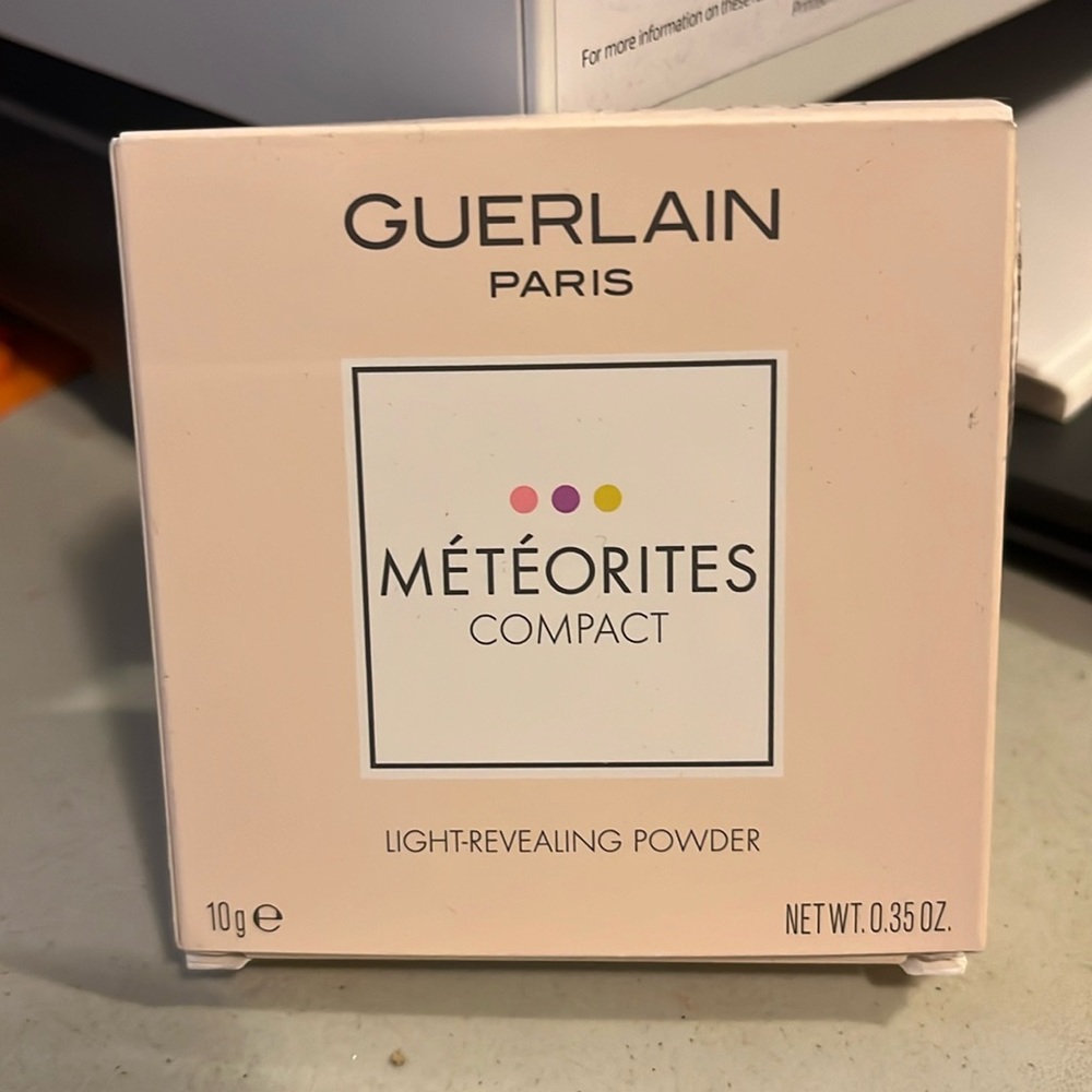 Guerlain Paris Mètèorites Compact Powder .35 oz  4 Dorè/Golden New